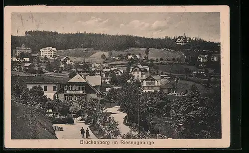 AK Brückenberg im Riesengebirge, Ortsansicht aus der Vogelschau