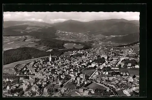 AK Winterberg / Hochsauerland, Gesamtansicht, Luftbild