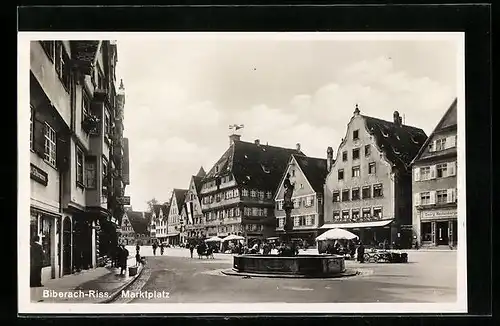 AK Biberach / Riss, Marktplatz mit Brunnen