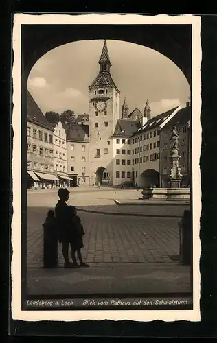 AK Landsberg a. Lech, Stadtplatz mit Blick auf den Schmalzturm