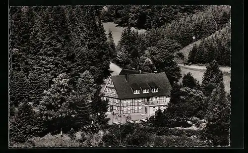 AK Braun Ohlenbach /Hochsauerland, Gasthof zum hohen Knochen aus der Vogelschau