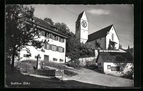 AK Stallikon, Partie vor der Kirche