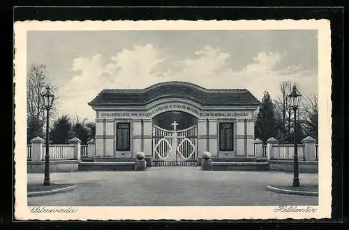 AK Elsterwerda, vor dem Heldentor