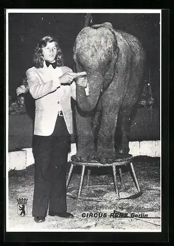 AK Berlin, Erinnerung an Zirkus Renz, Zirkus-Darsteller mit Elefant