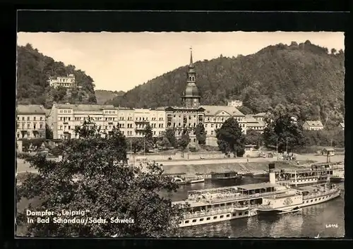 AK Bad Schandau, Dampfer Leipzig am Ufer des Ortes