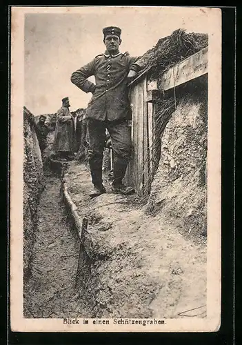 AK Deutscher Soldat in Uniform mit Krätzchen im Schützengraben