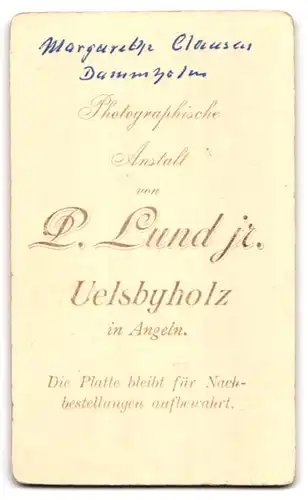 Fotografie Atelier Lund, Ülsbyholz i. Angeln, Portrait Margarethe Clausen mit geflochtenem Haar