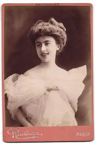 Fotografie Reutlinger, Paris, Portrait junge franzöische Darstellerin  Mlle. Leduc , Belle Époque