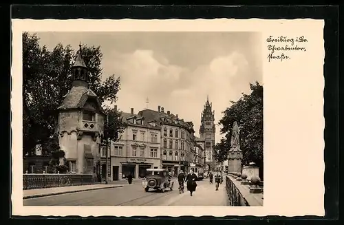 AK Freiburg i. Br., Schwabentorstrasse mit Brücke und Strassenbahn