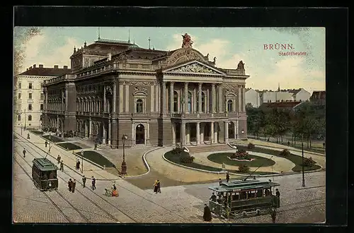 AK Brünn, Stadttheater mit Anlagen und Strassenbahnen