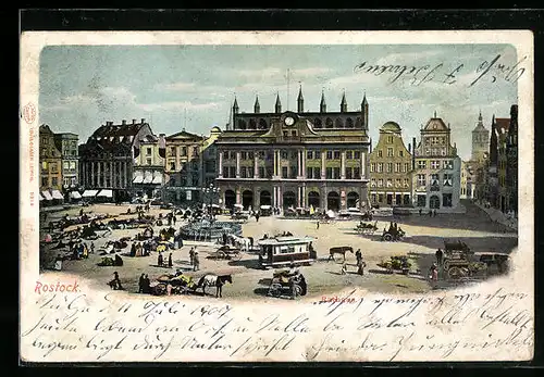 AK Rostock, Blick auf den Marktplatz am Rathaus, Pferdebahn