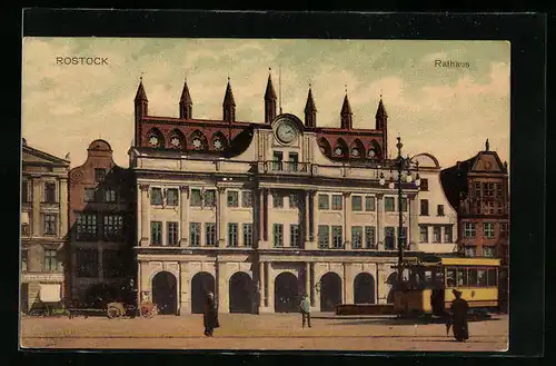 AK Rostock, Rathaus mit Strassenbahn