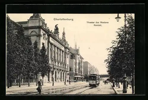 AK Berlin-Charlottenburg, Kantstrasse mit Theater des Westens und Strassenbahnen bei Regenwetter
