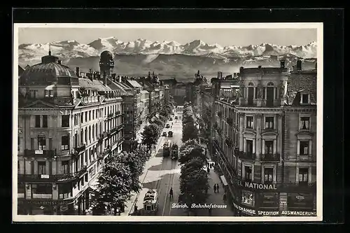 AK Zürich, Bahnhofstrasse aus der Vogelschau, mit Strassenbahn