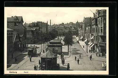 AK Harburg, Sand, Strassenpartie mit Kiosk und Strassenbahn aus der Vogelschau