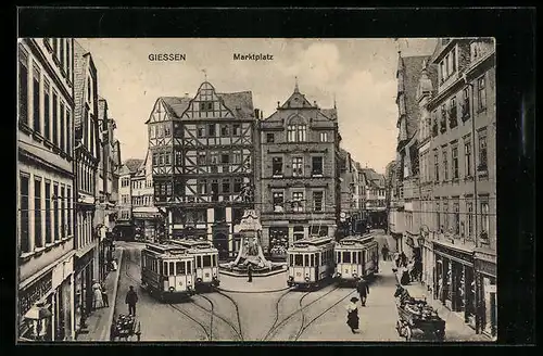 AK Giessen, Blick über den Marktplatz mit Strassenbahn u. Häusern