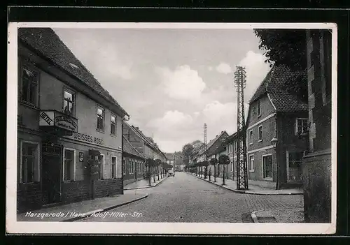 AK Harzgerode /Harz, Adolf-Hilter-Strasse und Hotel Weises Ross