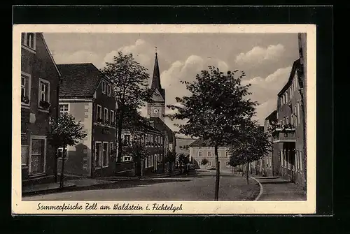 AK Zell am Waldstein /Fichtelgeb., Strassenpartie mit Kirche