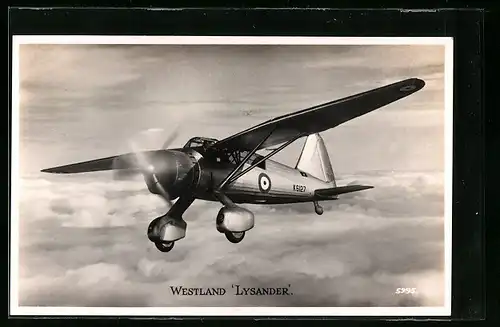 AK Flugzeug vom Typ Westland Lysander über den Wolken