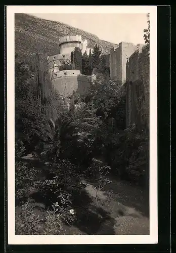 AK Ragusa, Burg mit Stadtmauer