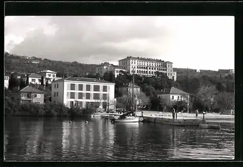 Foto-AK Crikvenica, Ortsansicht vom Wasser aus