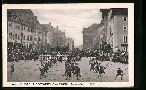 AK Eger, Wallenstein-Festspiele, Lanzenreigen der Stadtsöldner, mit Publikum