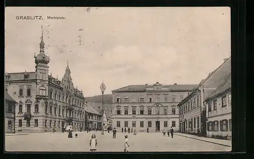 AK Graslitz, Marktplatz mit Passanten