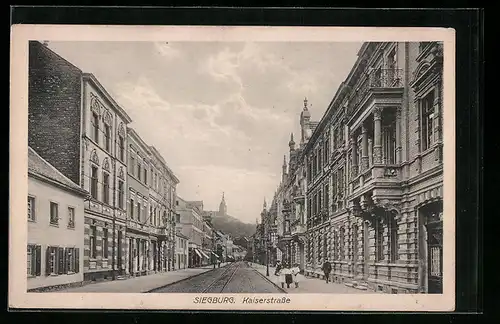 AK Siegburg, Kaiserstrasse mit Passanten