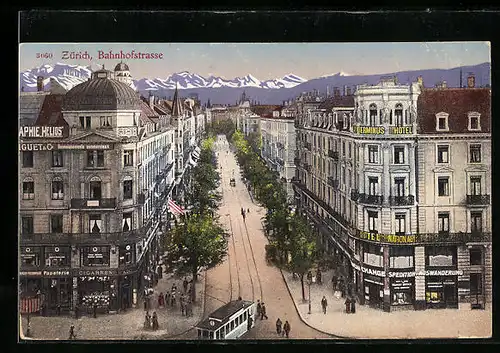 AK Zürich, Bahnhofstrasse mit Geschäften und Strassenbahn