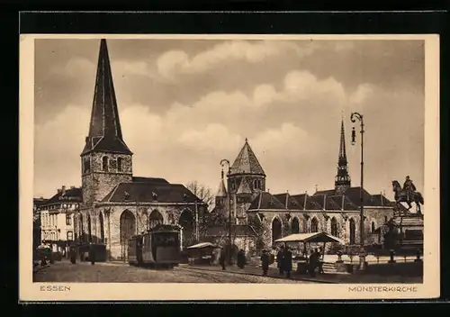 AK Essen, Eine Strassenbahn vor der Münsterkirche