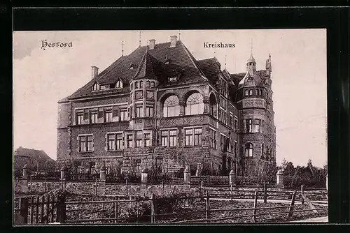 AK Herford, Kreishaus, Strassenansicht mit Mauer