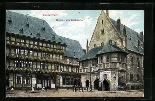 AK Halberstadt, Rathaus mit Gasthaus Ratskeller vom Fischmarkt