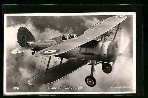 AK Gloster Gladiator, Doppeldeckerflugzeug
