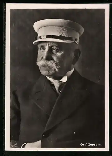 AK Portrait Graf Zeppelin mit Mütze und Mantel