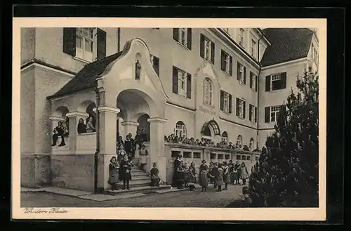 AK Holzhausen /Obb., J. E. Wagnersche Wohltätigkeitsanstalten Magnusheim, Vor dem Hause