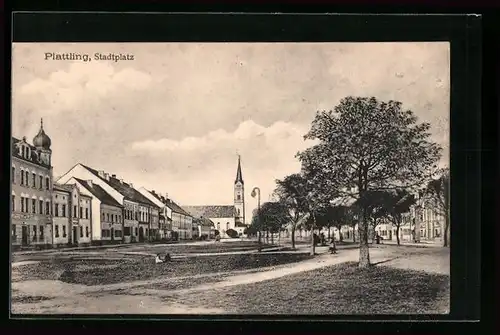 AK Plattling, Stadtplatz, Kirche, Laterne
