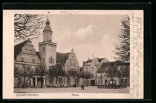 AK Coswig-Anhalt, Markt mit Denkmal