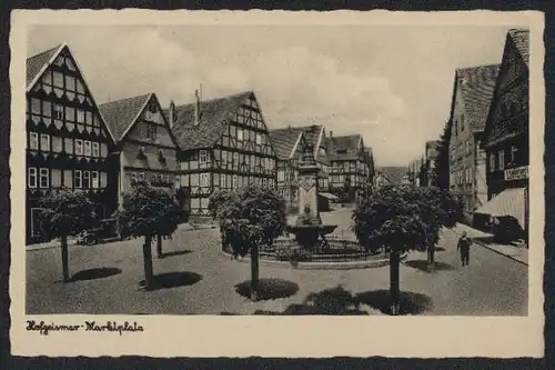 AK Hofgeismar, Marktplatz mit Brunnen