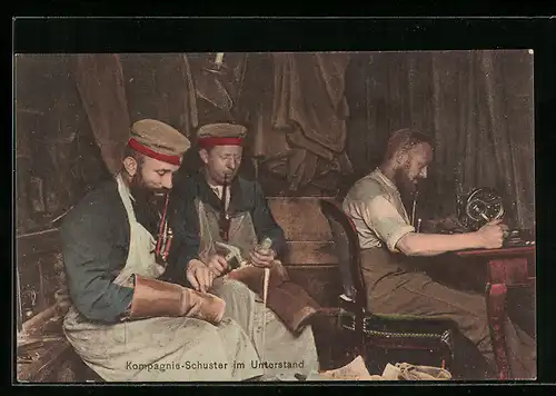 AK Kompagnie-Schuhmacher im Unterstand bei der Reparatur von Soldatenstiefeln