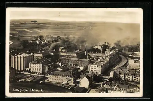 AK Selb /Bay., Teilansicht mit Fabriken, Fliegeraufnahme