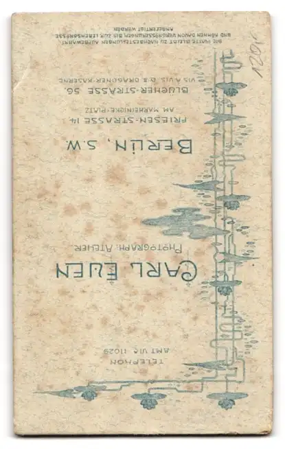 Fotografie Carl Euen, Berlin, Kürassier des Garde-du-Corps mit Paradehelm und Kürass 1