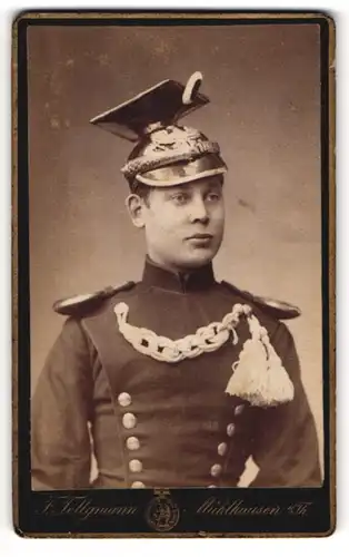 Fotografie F. Telgmann, Mühlhausen i. th., junger Ulan in Uniform mit Tschakpa