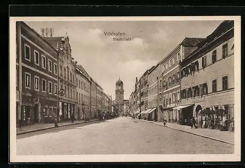 AK Vilshofen, Stadtplatz mit Geschäften