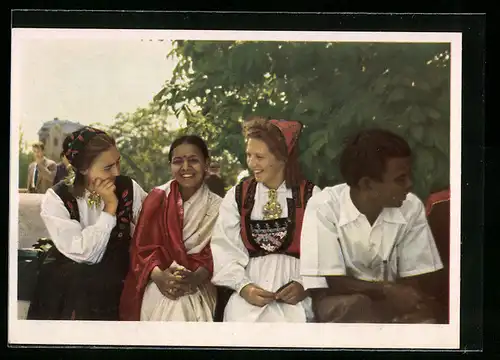 AK Internationale Trachtengruppe, DDR-Propaganda
