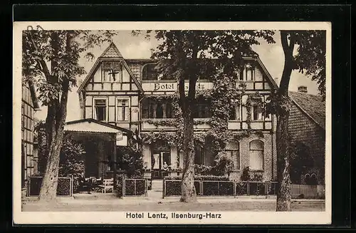 AK Ilsenburg /Harz, Hotel Lentz, Strassenansicht mit Garten
