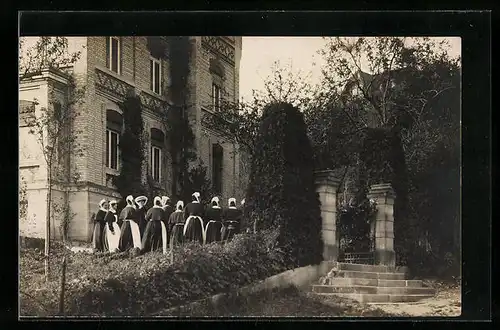 Foto-AK Murrhardt, Nonnen am Kloster, 1906