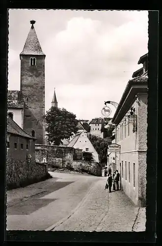 AK Nabburg /Opf., Friedhofkirche mit Storchennest