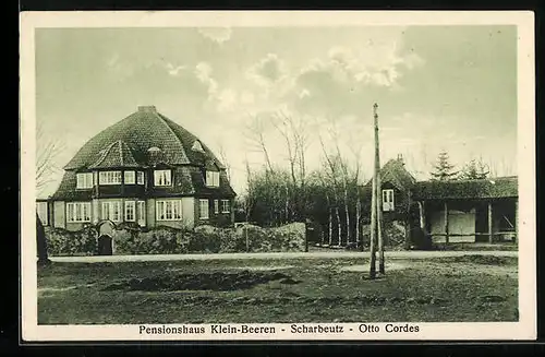 AK Scharbeutz /Ostsee, Hotel Pensionshaus Klein-Beeren O. Cordes mit Nebengebäude und Strasse
