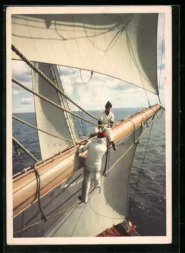 AK Matrosen beim Klettern auf dem Segelschiff