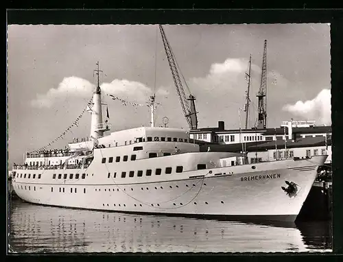 AK Passagierschiff Bremen im Hafen